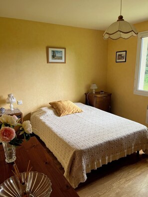 2 bedrooms, iron/ironing board, WiFi - Quiet and surrounded by nature 10 mm from the A75 freeway (Montcel)