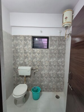 Bathroom - 3 bhk vijay nagar (Indore)