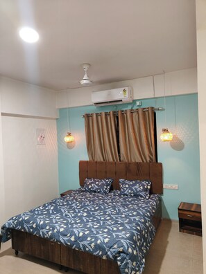 3 bedrooms, WiFi, bed sheets