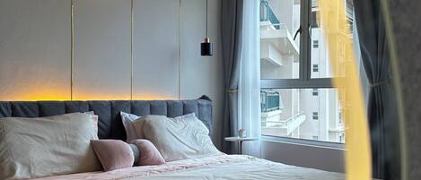 3 bedrooms, in-room safe, iron/ironing board, free WiFi