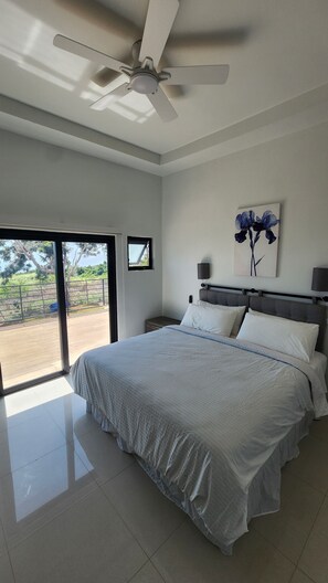 5 soverom, safe på rommet, strykejern/-brett og wi-fi (inkludert)