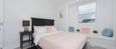 3 chambres, fer et planche à repasser, Wi-Fi gratuit, draps fournis