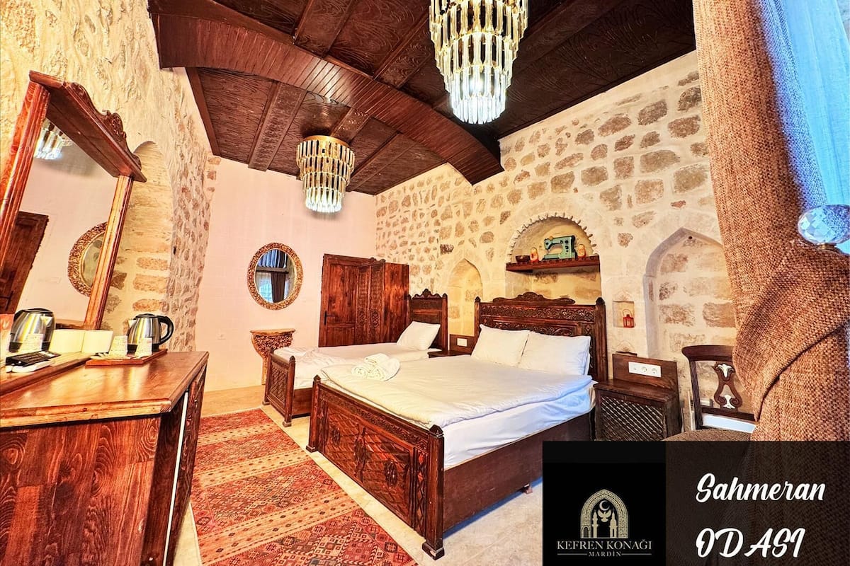Laptop workspace, blackout curtains, iron/ironing board, free WiFi