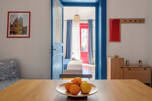 1 bedroom, WiFi, bed sheets - [Elegant Two Bedroom Apartment] with Balcony & Suite (Palermo)