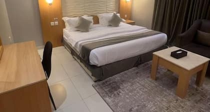 SMO Suite Hotel