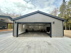 Property grounds - Wonderful 2-bedroom house in Eckerman (Eckerman)