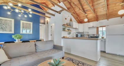 Charming 2-bedroom cottage on West Lake Okoboji with EV Charging