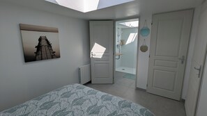 4 bedrooms, travel cot, free WiFi, bed sheets - La Maison d'Anita at Le Tilleul, 4 km from Etretat, ideal for families or friends. (Le Tilleul)