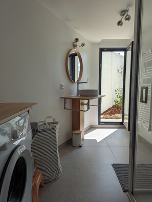 Interior - La Maison d'Anita at Le Tilleul, 4 km from Etretat, ideal for families or friends. (Le Tilleul)