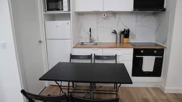 Een magnetron, een oven, een kookplaat