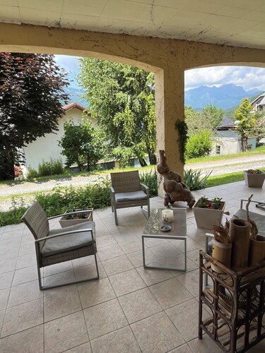 Appartement dans villa, proche des départs de randonnées et stations.
