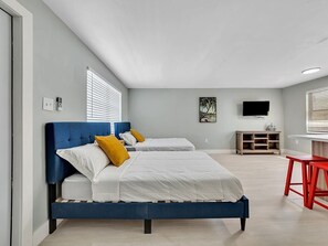 Floor plan - Beachside 1BR Apt Steps to Hollywood & Dania (Hollywood)