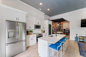 مستلزمات طهي/أطباق/أوعية