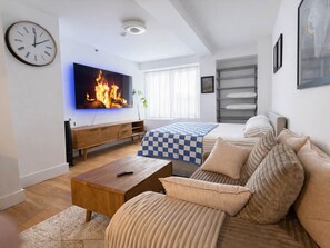 1 chambre, fer et planche à repasser, accès au Wi-Fi (inclus)