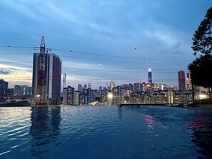 2 piscines extérieures