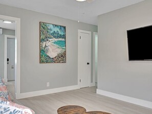 Apartment (1 Bedroom) | Floor plan - Modern Apt Near Beach Views & Wi-fi (Hollywood)