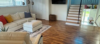 Fishy Cottage 3 BR 2 BA with Dock on Lake Shafer