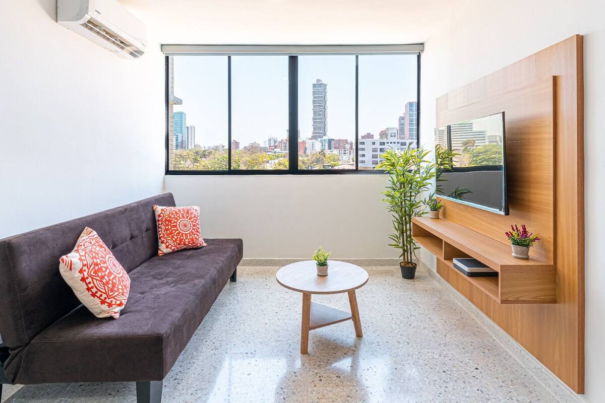 Comfort Apartment, City View | Living area
