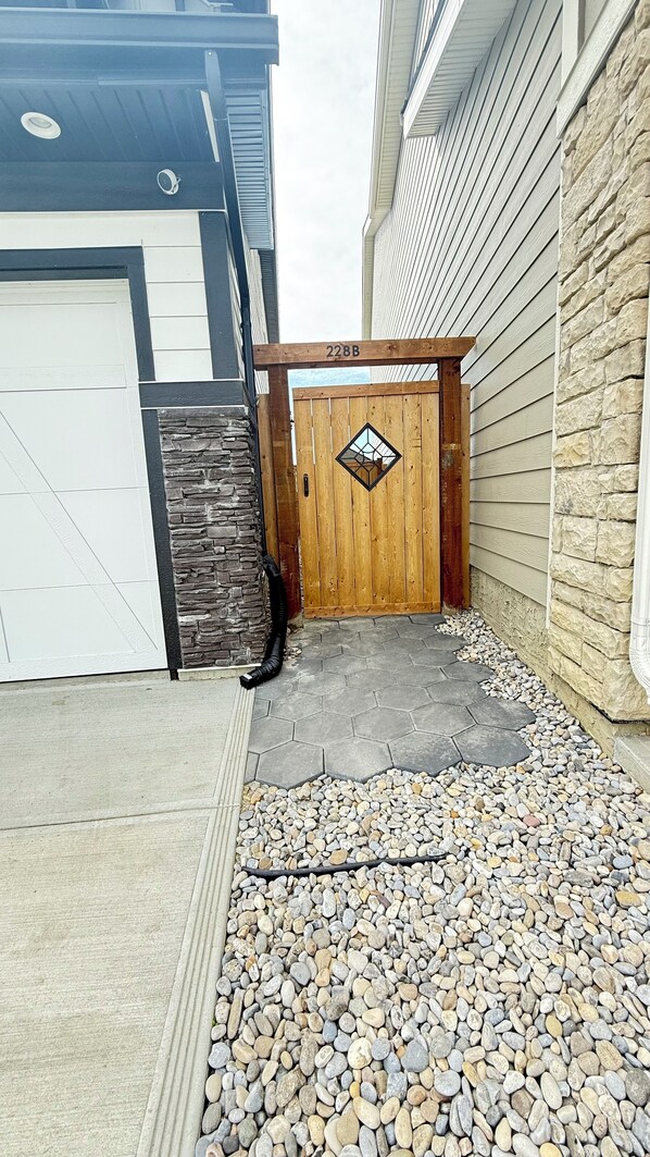 Exterior detail - Rustic Rocky Retreat (Calgary)