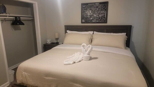 Wander & Stay:  2-bedroom apartment in marvelous Daleville with WiFi, AC