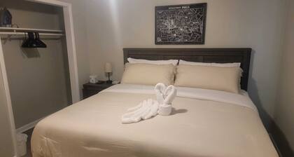 Wander & Stay: 2-bedroom apartment in marvelous Daleville with WiFi, AC