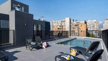 Studio | Pool | Seasonal outdoor pool