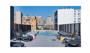 Superior Room | Pool | Seasonal outdoor pool - Compañia 1703 (Santiago)