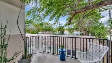 Townhouse Keluarga, 3 kamar tidur, Bebas Asap Rokok | Balkon