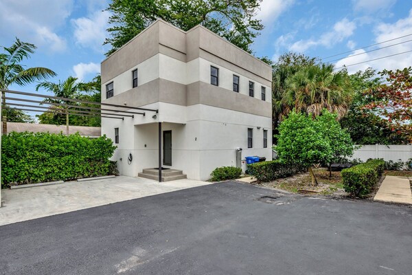 Townhome-10 Mins To Ftl Beach & Downtown - Fort Lauderdale, FL