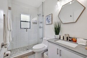 Maison mitoyenne Familiale, 3 chambres, non-fumeur | Salle de bain
