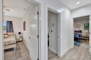 Ropa de cama de alta calidad y escritorio 
