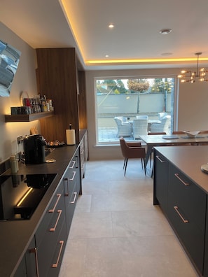 Microwave, oven, stovetop, dishwasher
