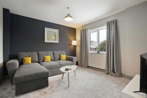 Unclassified image, 4 of 43, button