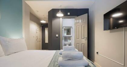 Contractor |Extended Stays Welcome | FREE Parking