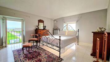 2 camere, una scrivania, Wi-Fi, lenzuola