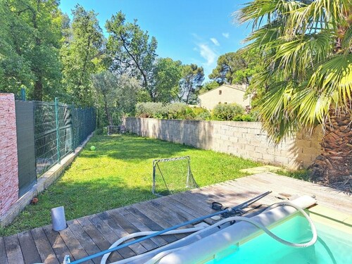 Charmante VILLA au Calme, jardin, ensoleillée, piscine à 10mn d Aix-en-Provence