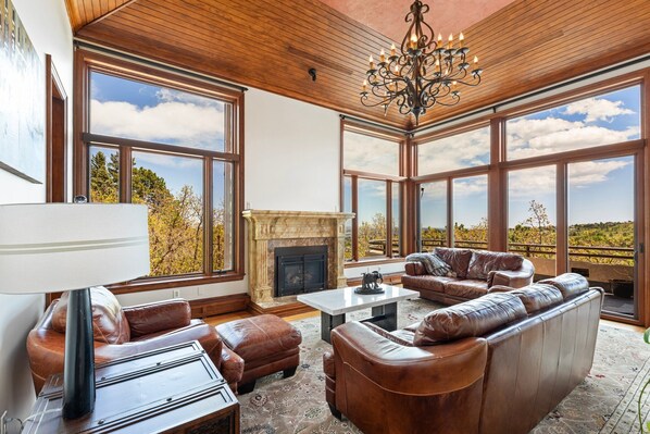 Smart TV, fireplace, video games, ping pong