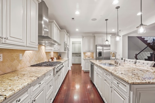 9 Guest Beachfront Oasis in Long Branch NJ