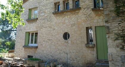 Large villa 10 minutes from the Nîmes Arena