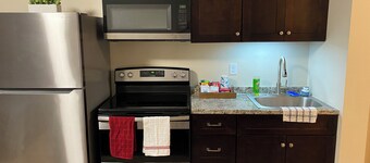 2-bed 2-bath family friendly apt in lovely Green River will sleep 7.