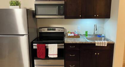 2-bed 2-bath family friendly apt in lovely Green River will sleep 7.