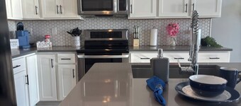 Greenville Gem | Scenic Balcony Views & Free Parkg