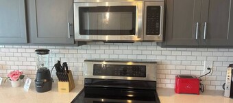 Gated 2BR in Greenville w/Vibes