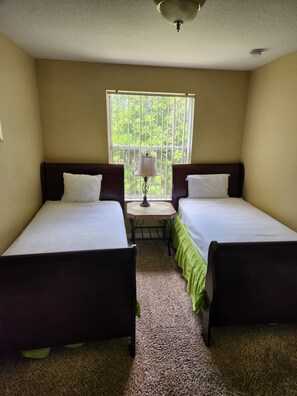 3 chambres, fer et planche à repasser, Wi-Fi gratuit