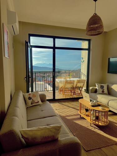 Deniz ve Dağ manzaralı 2+1 dubleks daire