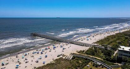 Coastal Charm! Steps to the Beaches of IOP! - Cozy 2 bed 2 bath Condo