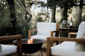 Property grounds - Sequoia Retreat: Relaxing Bush Cabin in Blackheath (Blackheath)