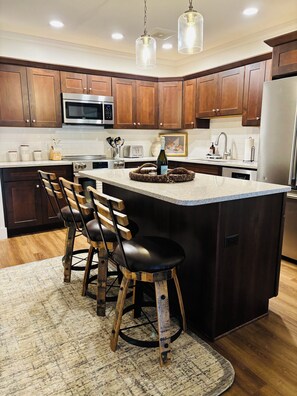 Fridge, microwave, oven, stovetop - 1st Floor SKI-IN SKI-OUT Condo at Cranmore Mountain Resort (Conway)