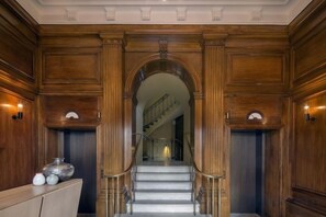 Unclassified image, 4 of 98, button - Hotel Cafe Royal (London)