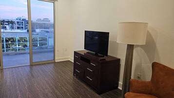 2 bedrooms, premium bedding, pillow-top beds, individually decorated